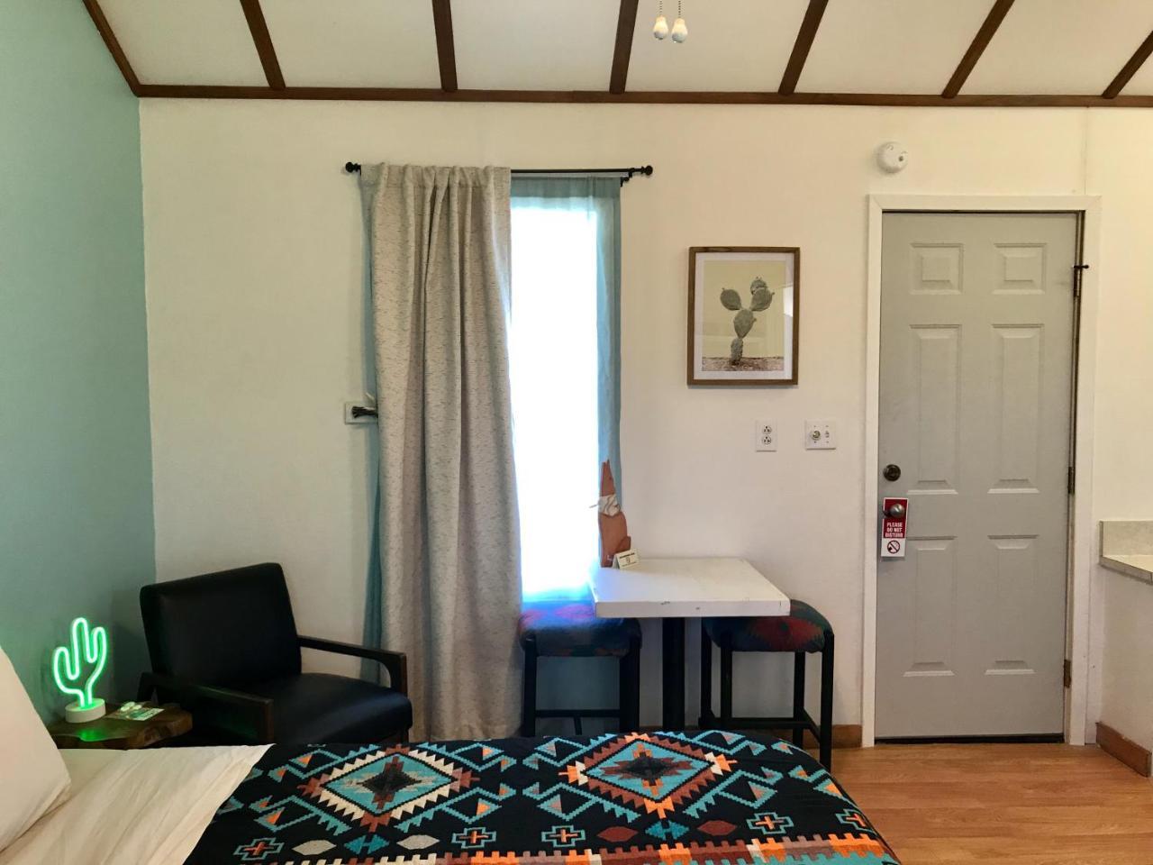 Hotel Kitsmiller On Main Fredericksburg Ngoại thất bức ảnh