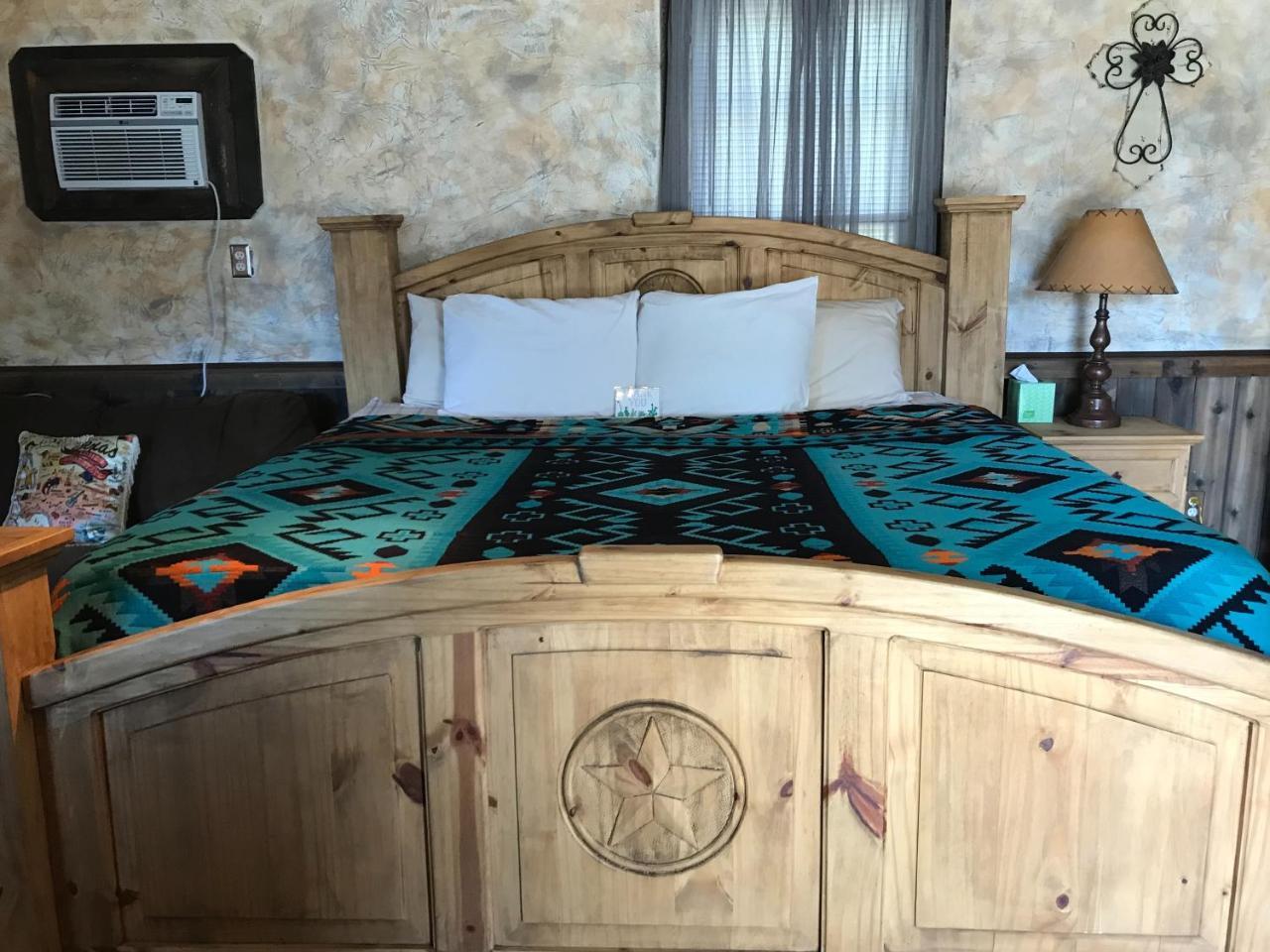 Hotel Kitsmiller On Main Fredericksburg Ngoại thất bức ảnh