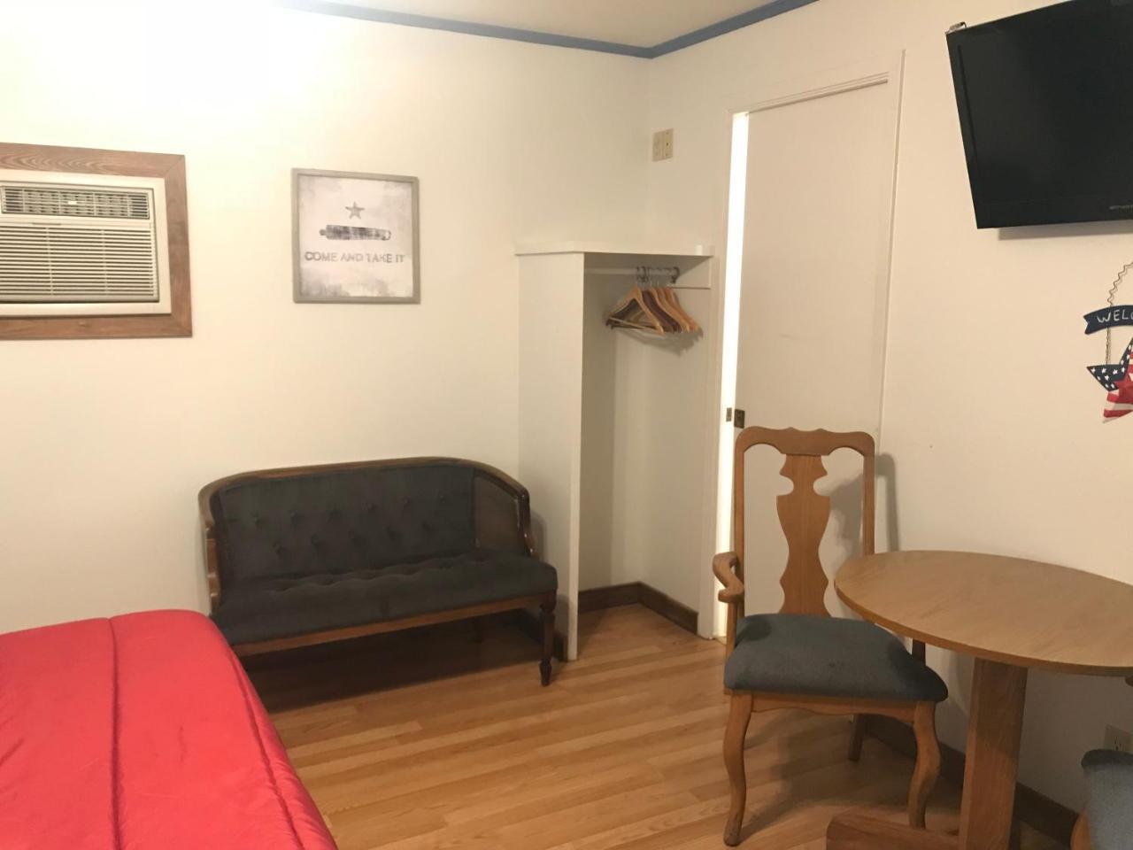 Hotel Kitsmiller On Main Fredericksburg Ngoại thất bức ảnh