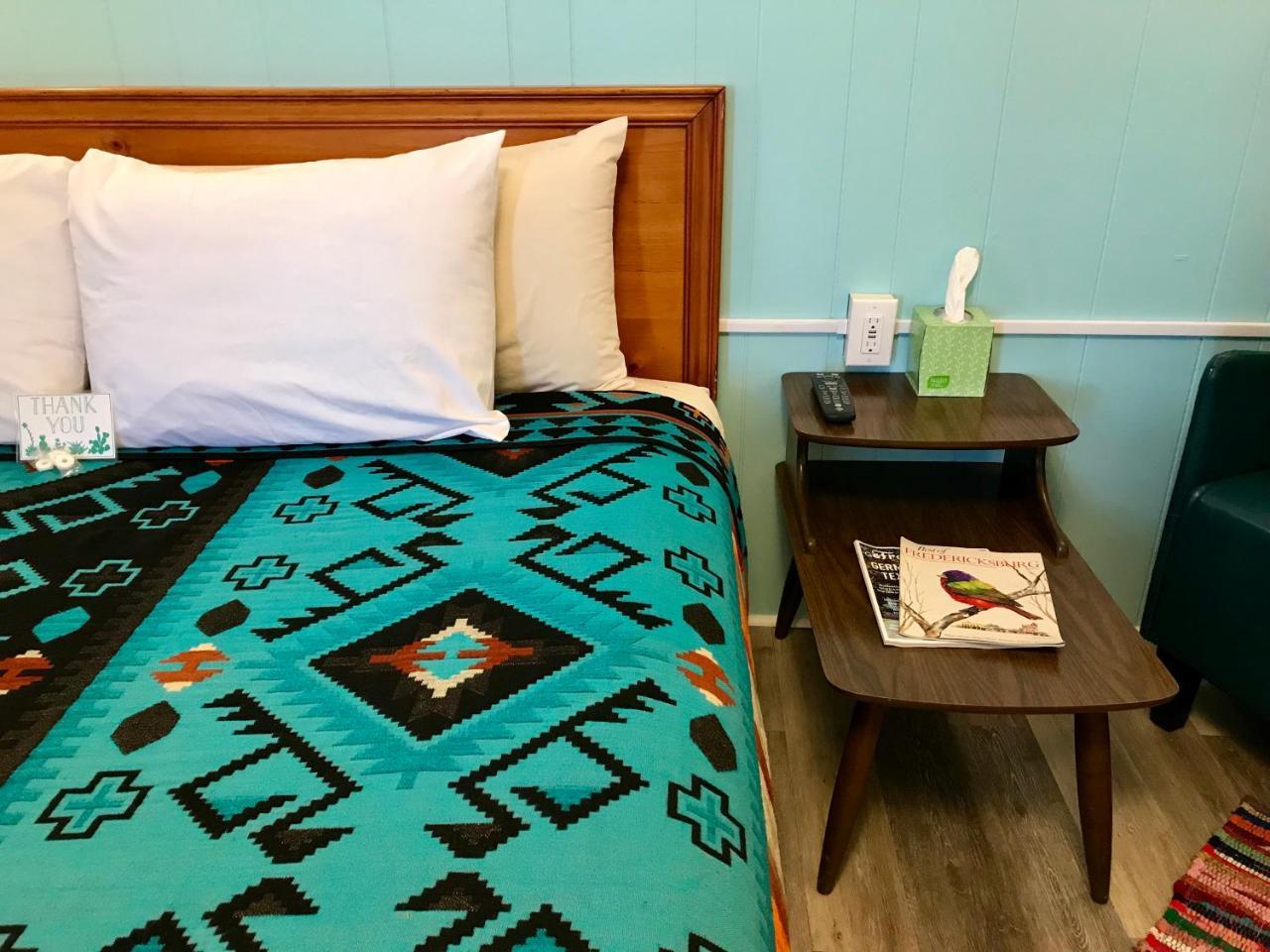 Hotel Kitsmiller On Main Fredericksburg Ngoại thất bức ảnh