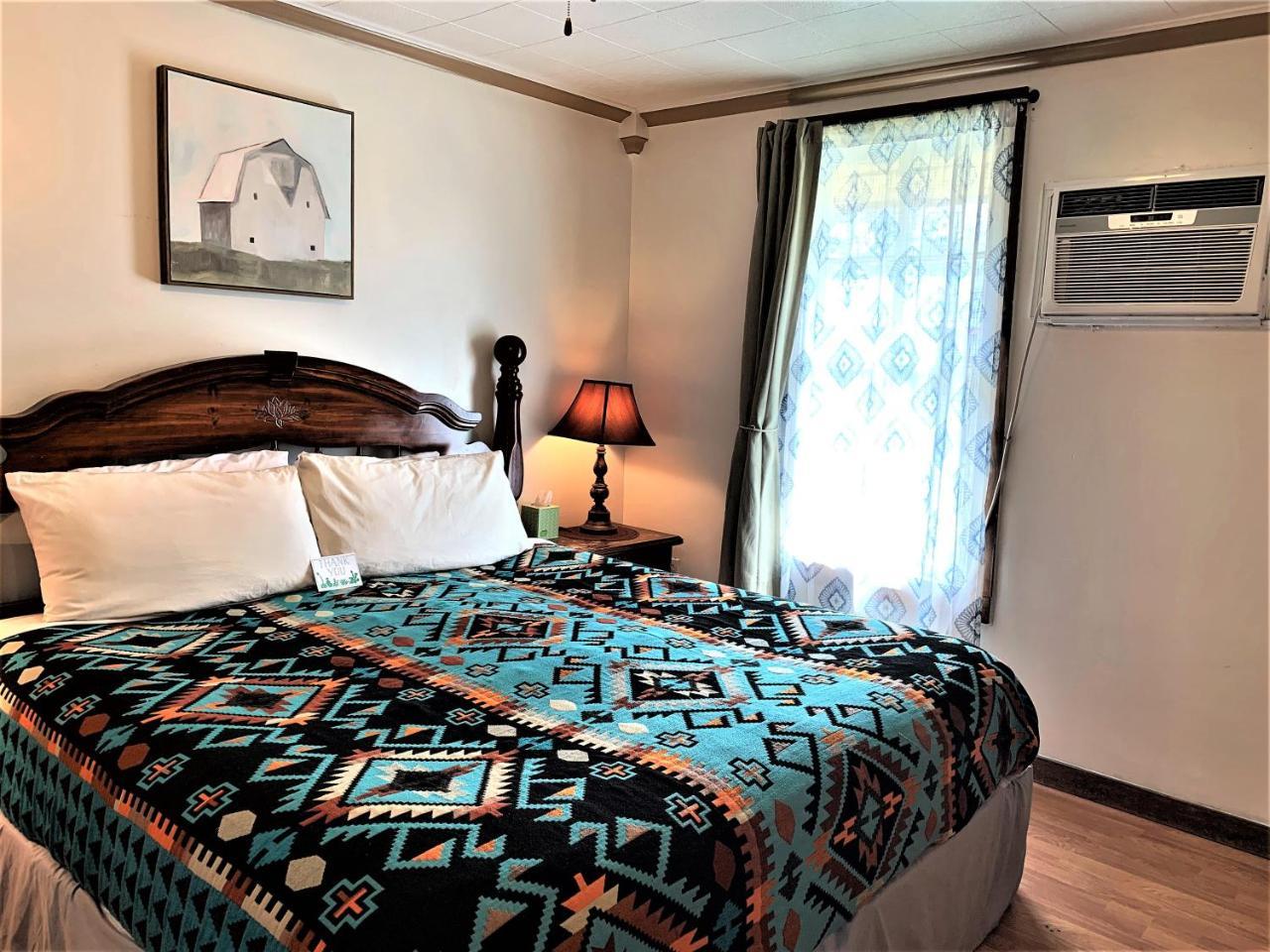 Hotel Kitsmiller On Main Fredericksburg Ngoại thất bức ảnh